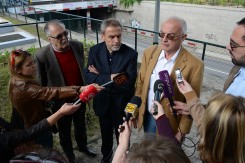 Milan Bandić sa suradnicima počastio je novinare izjavom uu Lenucijevu parku