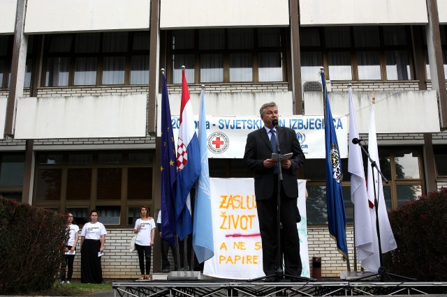 azilanti-kutina-zasluzujemozivot.jpg