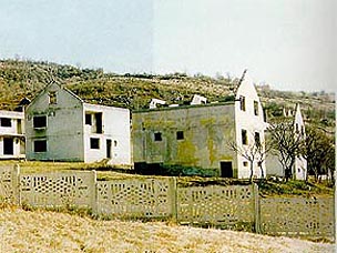 Iz izdvajanja za povratak izbjeglica može se zaključiti kako Vlada smatra da je to suvišan trošak