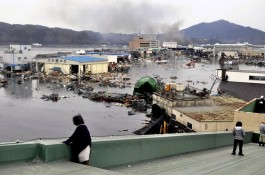 japan_tsunami.jpg