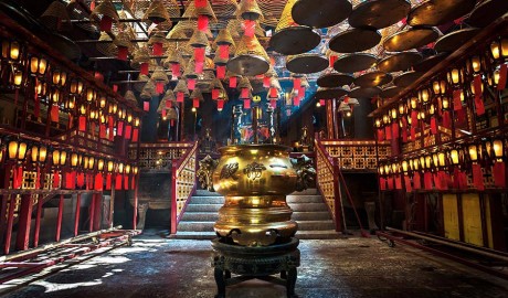 man-mo-temple-interior-hong-kong.jpg