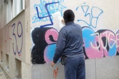 Neformalna grupa građana uklanjala je početkom prošle godine fašističke simbole sa splitskih ulica