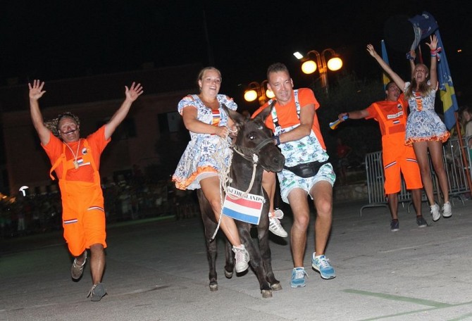 Treba imati na umu da magarce često jašu osobe koje nemaju ni znanja ni senzibiliteta za životinje. (Foto: Udruga Tišnjanski tovar)<br>