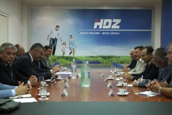 Foto: Daniel Kasap, Hina<br>