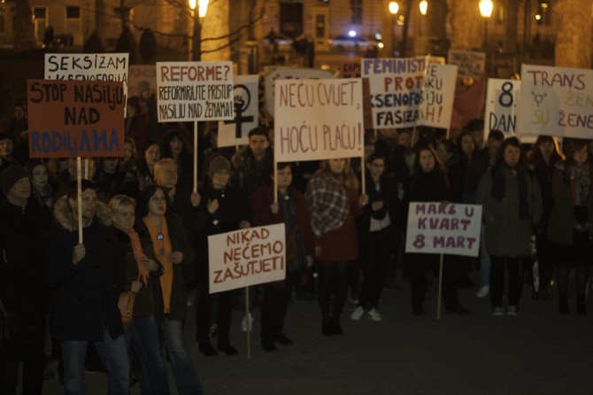 8mart_17.jpg