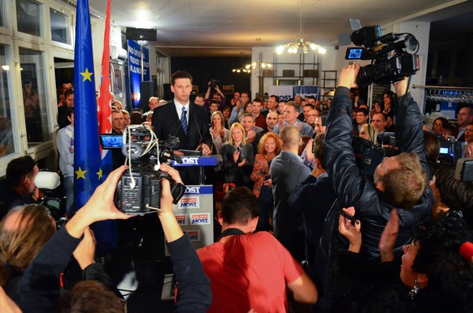 MOST je u kampanji vješto sakrio svoju ideološku poziciju - poziciju koju sad
bez mnogo zadrške možemo okvalificirati kao konzervativno desnu. (Foto: Most, Facebook)<br>