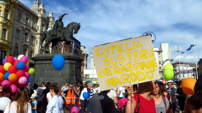 prosvjed_kurikularna15mk.jpg
