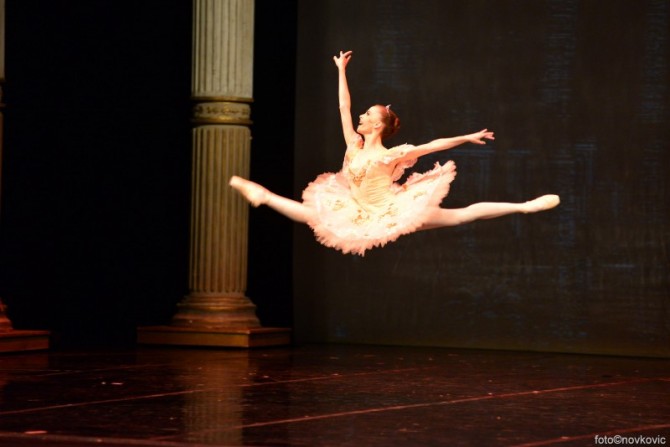 Anamarija Marković - njezine su izvedbe varijacije Medore iz <em>Le Corsairea</em> i Gamzatti iz <em>La Bayadère</em> bile na pragu senzacije. (Foto: HNK)<br>