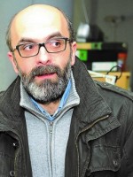 glavni_urednik_novosti_na_meti_anonimnih_hos_ovaca_prijete_dikicu_jer_predstavlja_goldsteinovu_knjigu_ca_large_copy28840.jpg