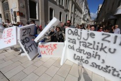 invalidi_split.jpg