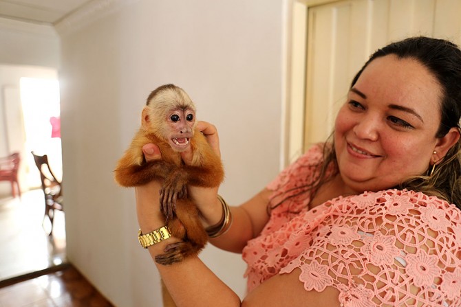 Elisana Sanchez: "It is difficult to prove that the respiratory problems are connected with the mining, but many people in this town are sick from this type of health problems."