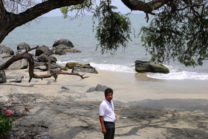 "We lost everything. There is no fish. No crops. No jobs in the port", says Francisco Delanoz, president of the Don Jaca community action board.