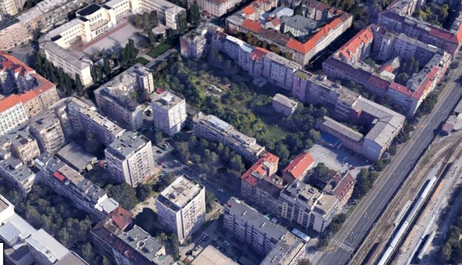 <p>Na slici se vidi jedan soliter unutar bloka, te još dva u susjednom. Takva tipologija zapravo je iznimka u planskoj matrici Donjeg grada, što se vidi prema strukturi ostalih blokova, ali upravo je taj motiv poslužio kako bi se opravdala tako velika katnost budućih građevina. Izvor: Google Maps</p>