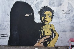 Mural jemenske umjetnice Haife Subay - glad u Jemenu (Foto: Haifa Subay Twitter)