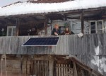 Ljuba Ostojić koja je nakon 53 godine života bez električne energije dobila solarni panel i struju (Foto: Ljudi za ljude)