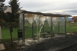 Autobusna stanica u blizini Ateliera Žitnjak, autor: Frane Rogić