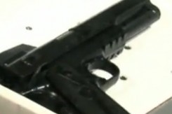 pistolj_plasticni_prtsc_youtube.jpg