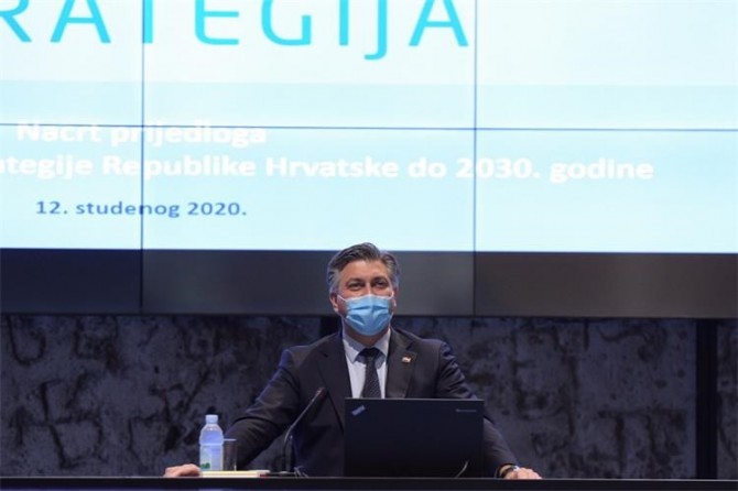 Premijer Andrej Plenković - na odgovornoj poziciji da odlučuje o životu i smrti svakog sugrađanina, obreo se u situaciji gladnoga koji mora izabrati između Shakespearea i kobasice. (Foto: Vlada.gov.hr)